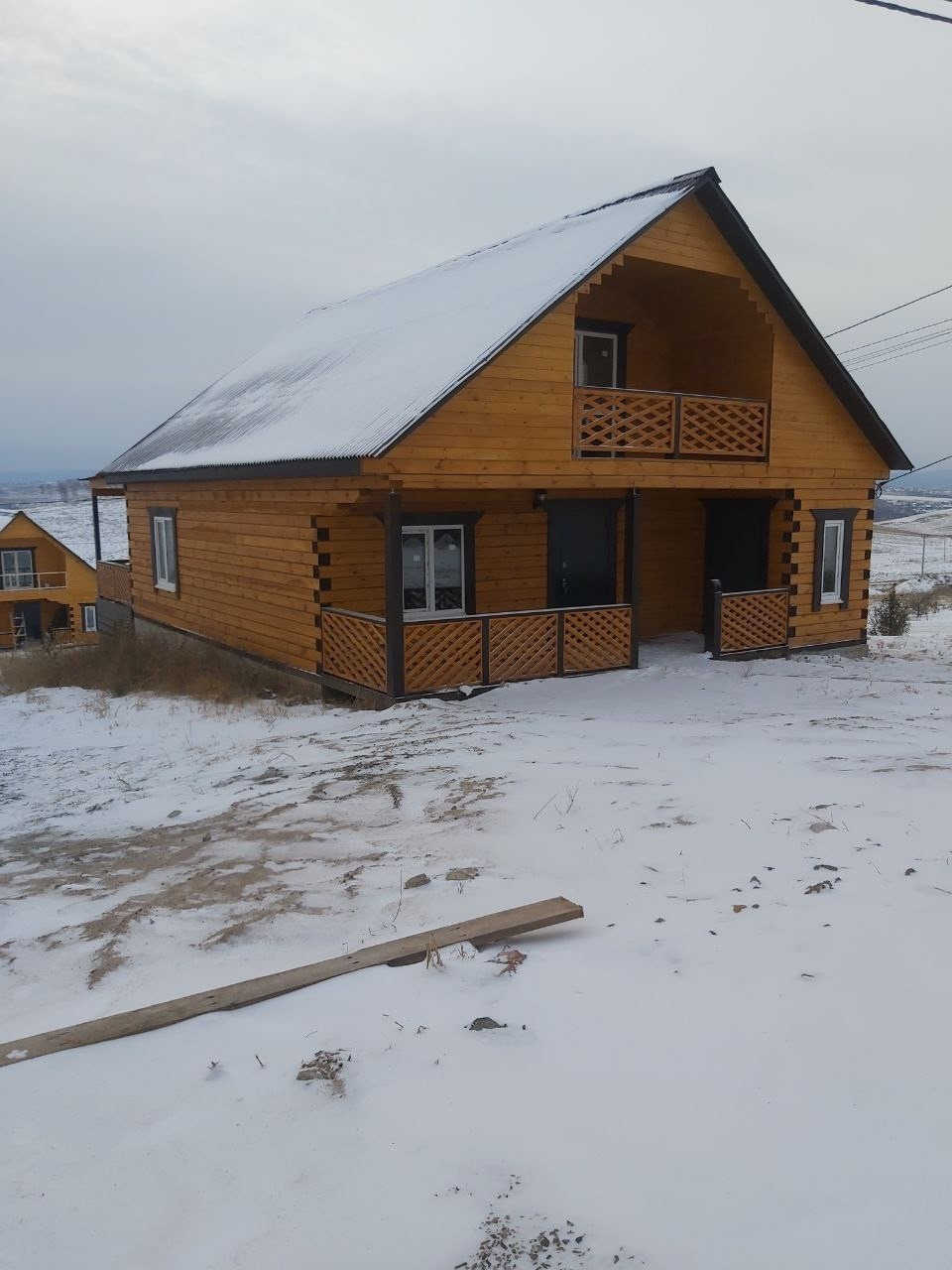 ? ПРОСТОРНЫЙ БРУСОВОЙ ДОМ 98 м². УЮТ, МАНСАРДА И ТЕРРАСА! ?

Мечтаете о своем уголке природы без компромиссов в комфорте? Перед вами идеальный вариант для большой семьи или тех, кто ценит свободное пространство.

? Характеристики:

Площадь: 98 кв.м. настоящего жилого простора.
Материал: Брус 18 см. 